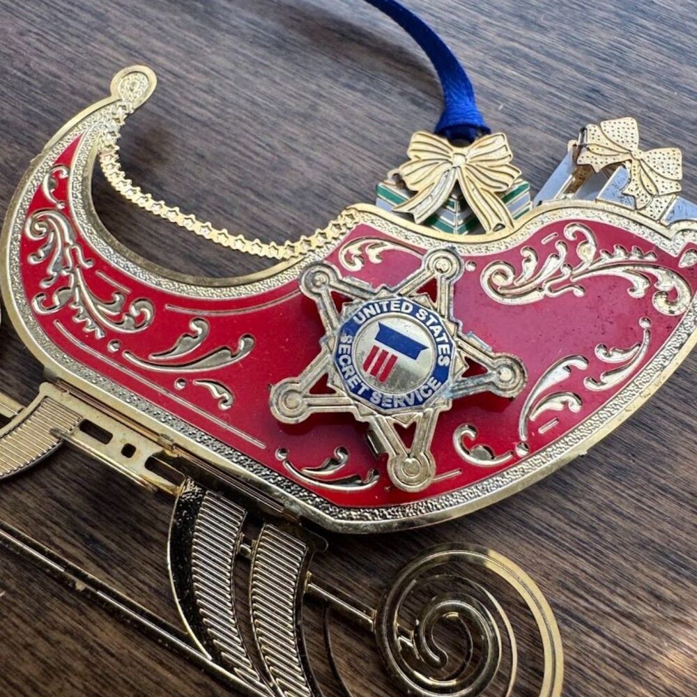 US Secret Service Christmas Ornament Sleigh and Presents Gold 2007